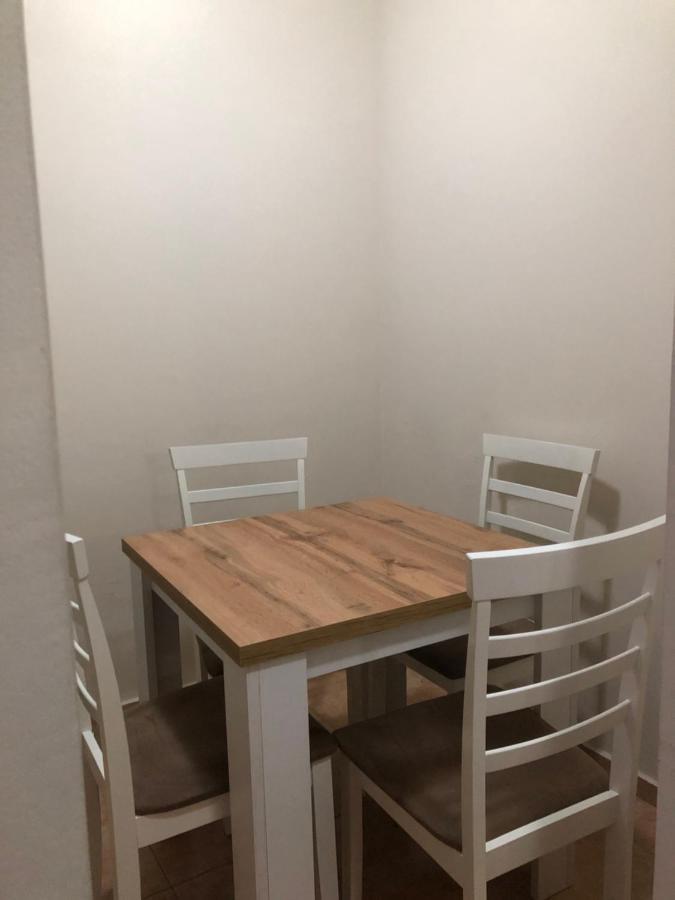 בורובץ Flora Apartment 612A מראה חיצוני תמונה