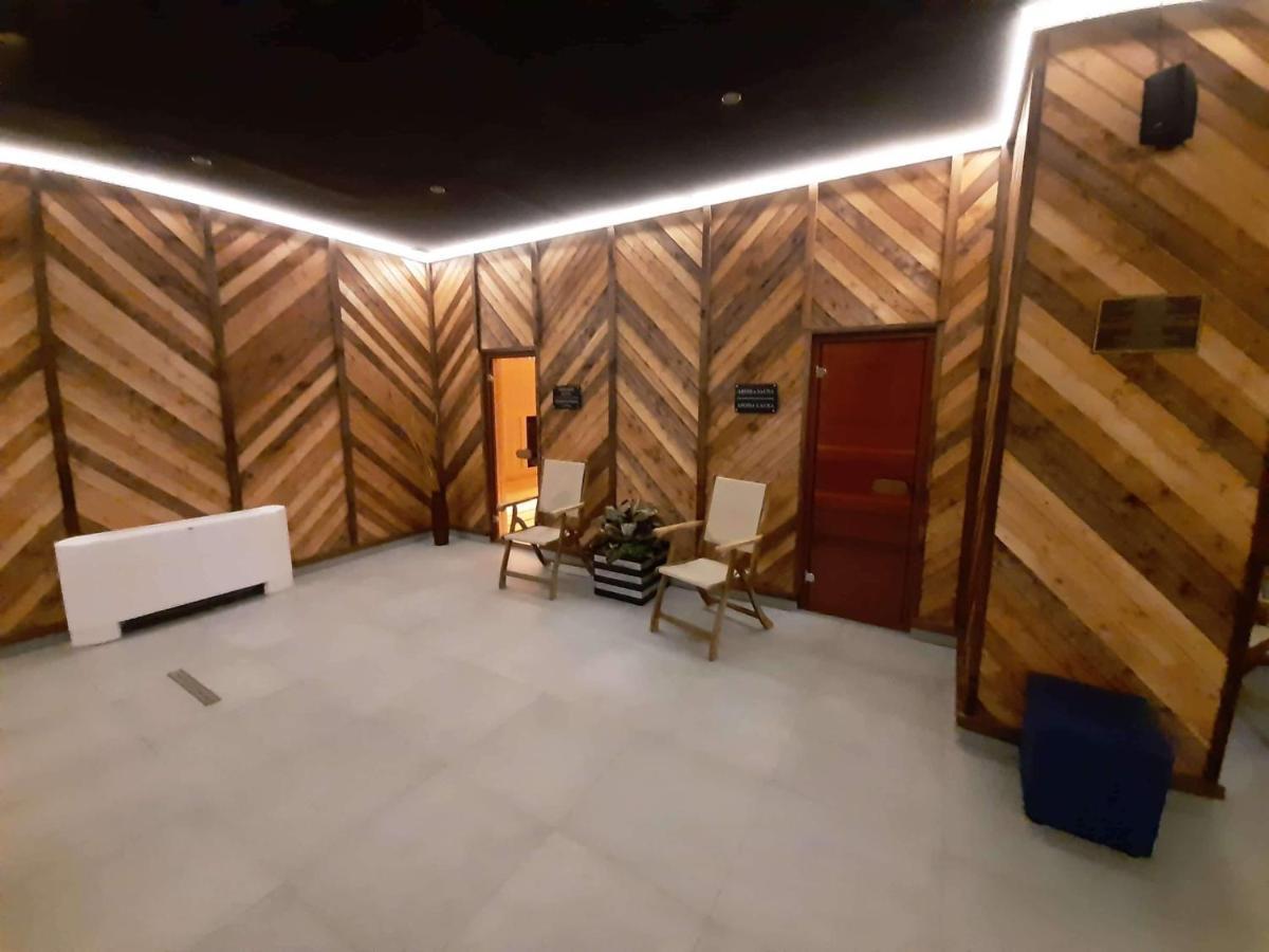 בורובץ Flora Apartment 612A מראה חיצוני תמונה