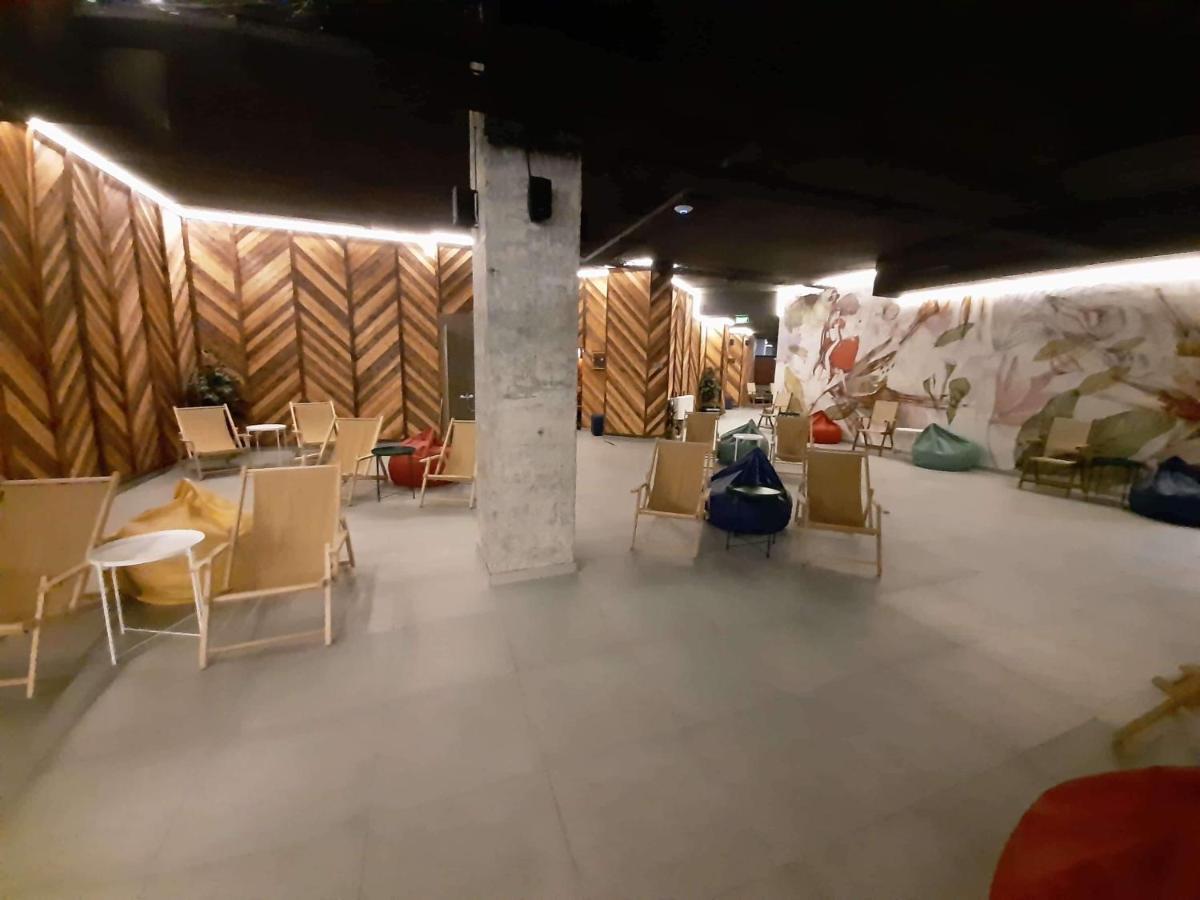 בורובץ Flora Apartment 612A מראה חיצוני תמונה